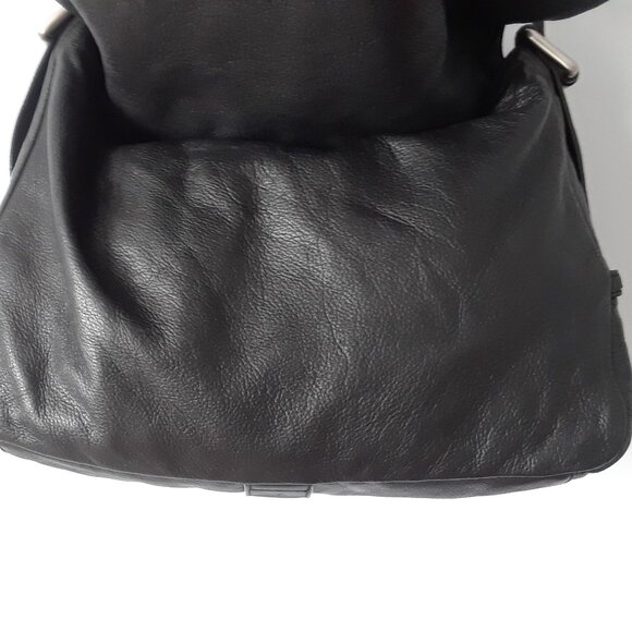 Kenneth Cole Leather Messenger Shoulder Bag - Picture 7 of 16